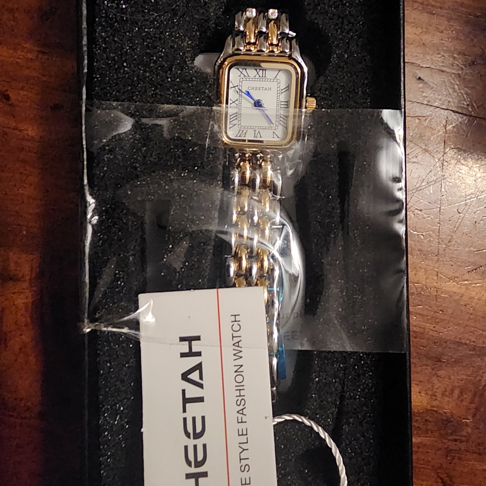 💥NEW Cheetah Gold & Silver Women's Fashion Watch